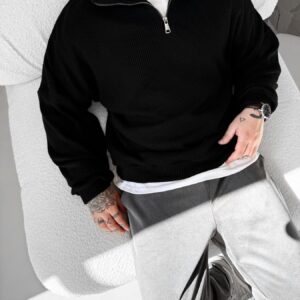 Светр на змійці чорний